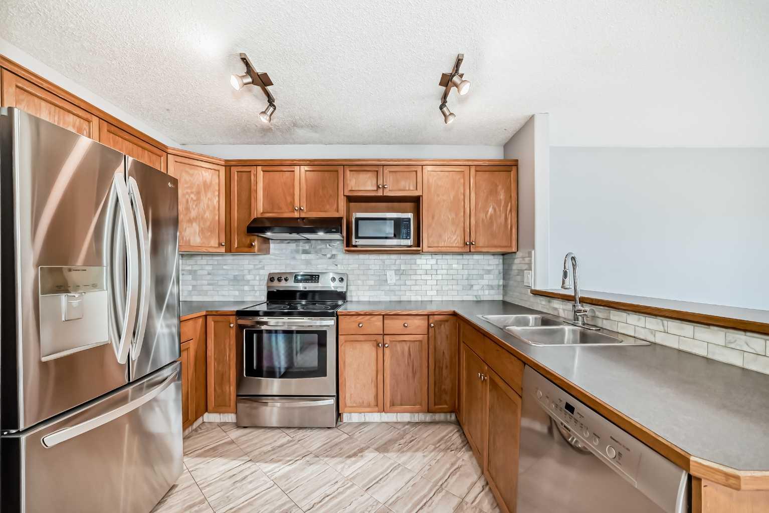 324 Taradale Drive NE