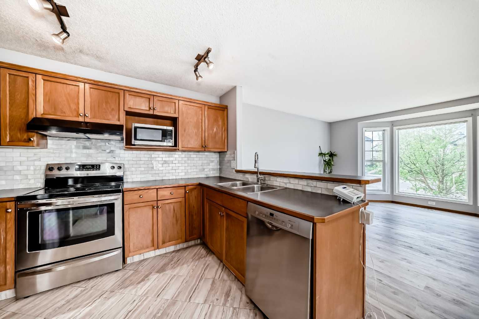 324 Taradale Drive NE