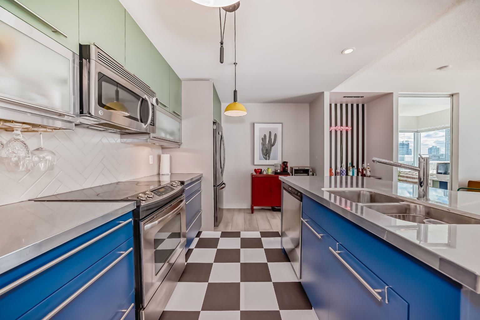 215 13 Avenue SW 1401