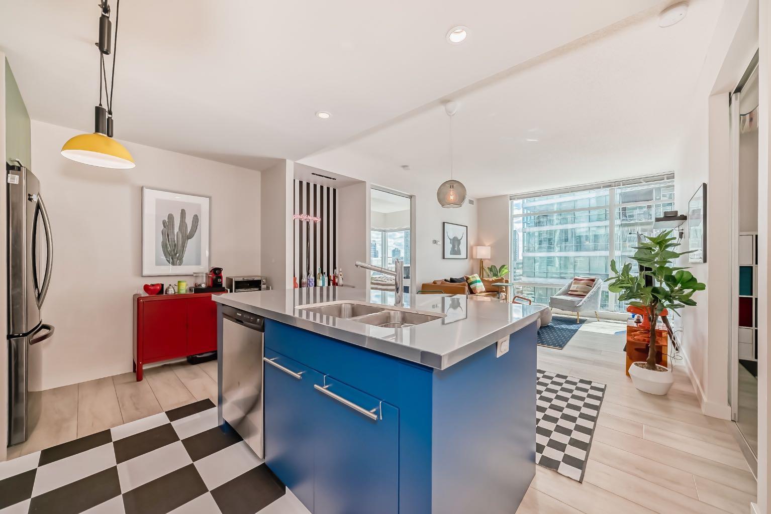 215 13 Avenue SW 1401