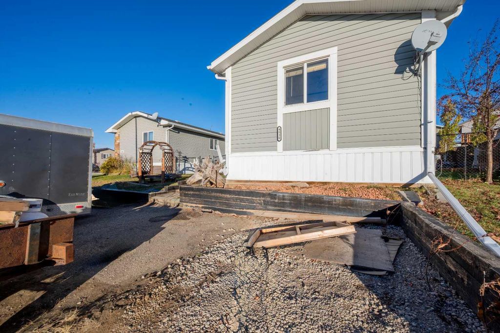 Photo of 9536 112 Avenue, Clairmont, AB T0H 0W0 (MLS # A2266359)