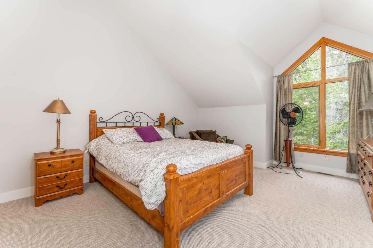 300 Eagle Terrace Road 2