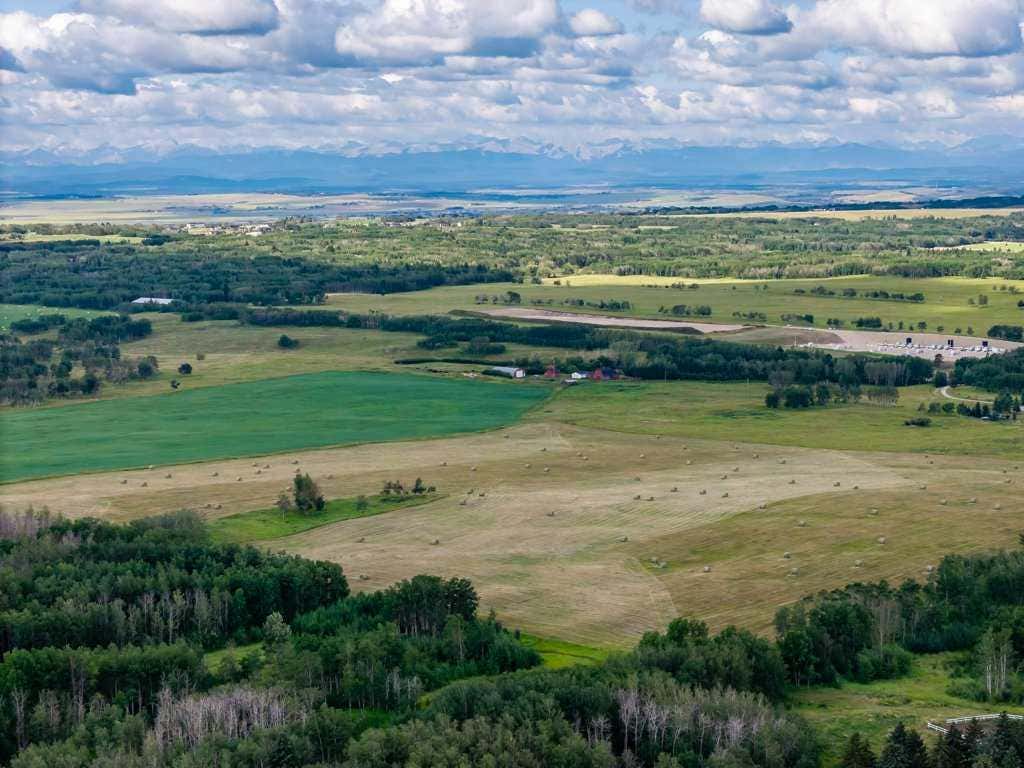 Photo of 40 acres Badger Road, Rural Rocky View County, AB T4C 0G6 (MLS # A2335093)