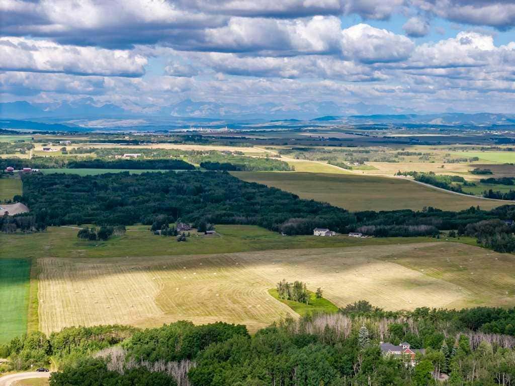 Photo of 40 acres Badger Road, Rural Rocky View County, AB T4C 0G6 (MLS # A2335093)