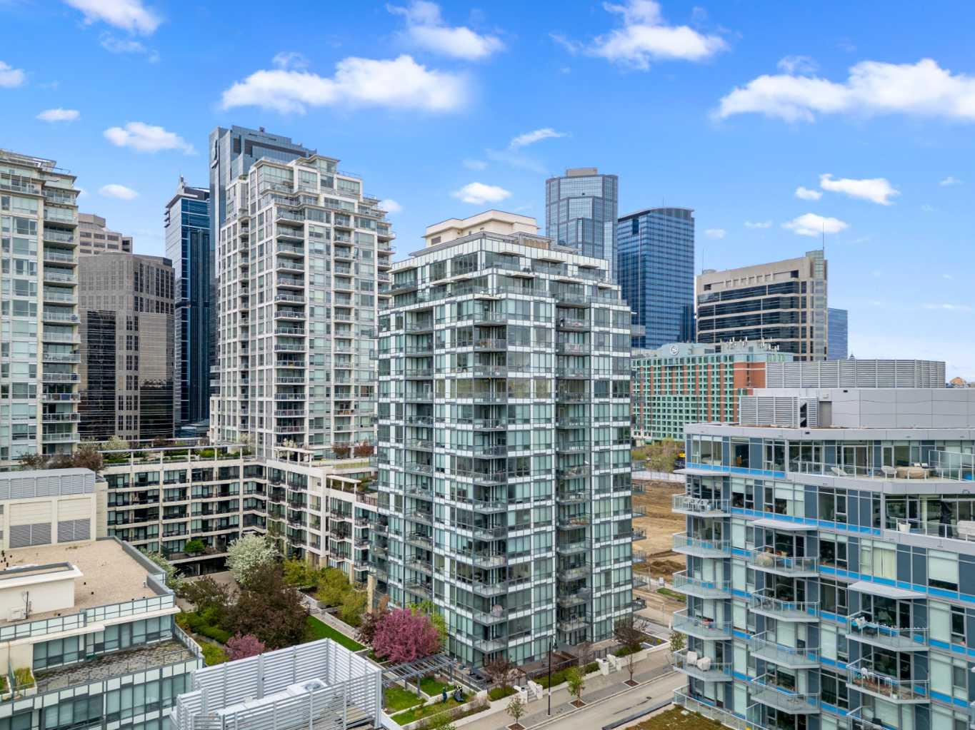 128 2 Street SW 1102