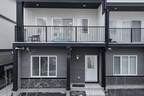 113 Corner Meadows Square NE Calgary AB T3N 2N2