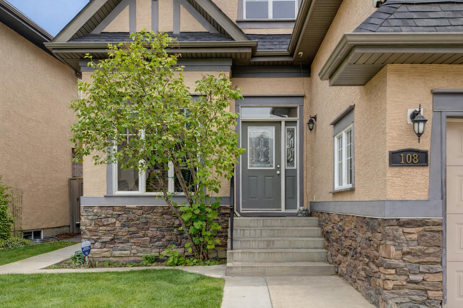 108 Tuscany Estates Close NW