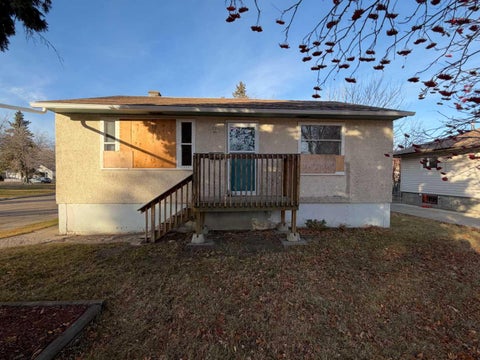 Photo of 5618 51 Street, Lloydminster, AB T9V 0R3 (MLS # A2354822)