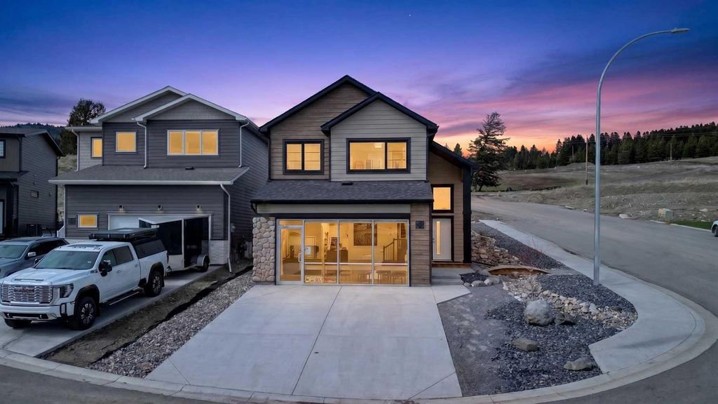 Photo of 8619 25 Avenue, Coleman, AB T0K 0M0 (MLS # A2310290)