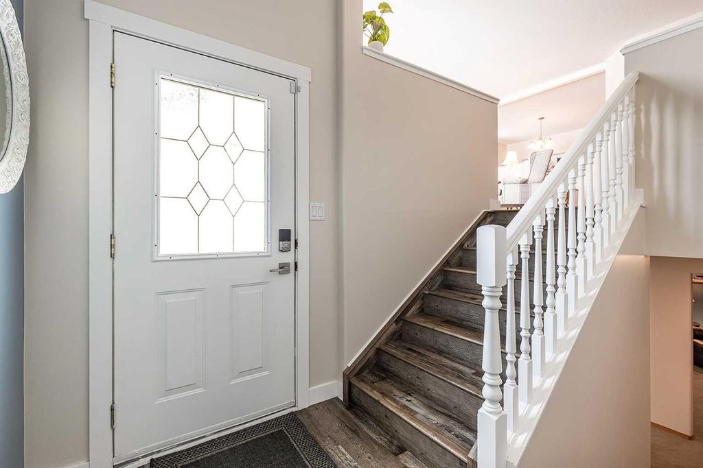 Photo of 56 Terrace Close NE, Medicine Hat, AB T1C 2A8 (MLS # A2287286)