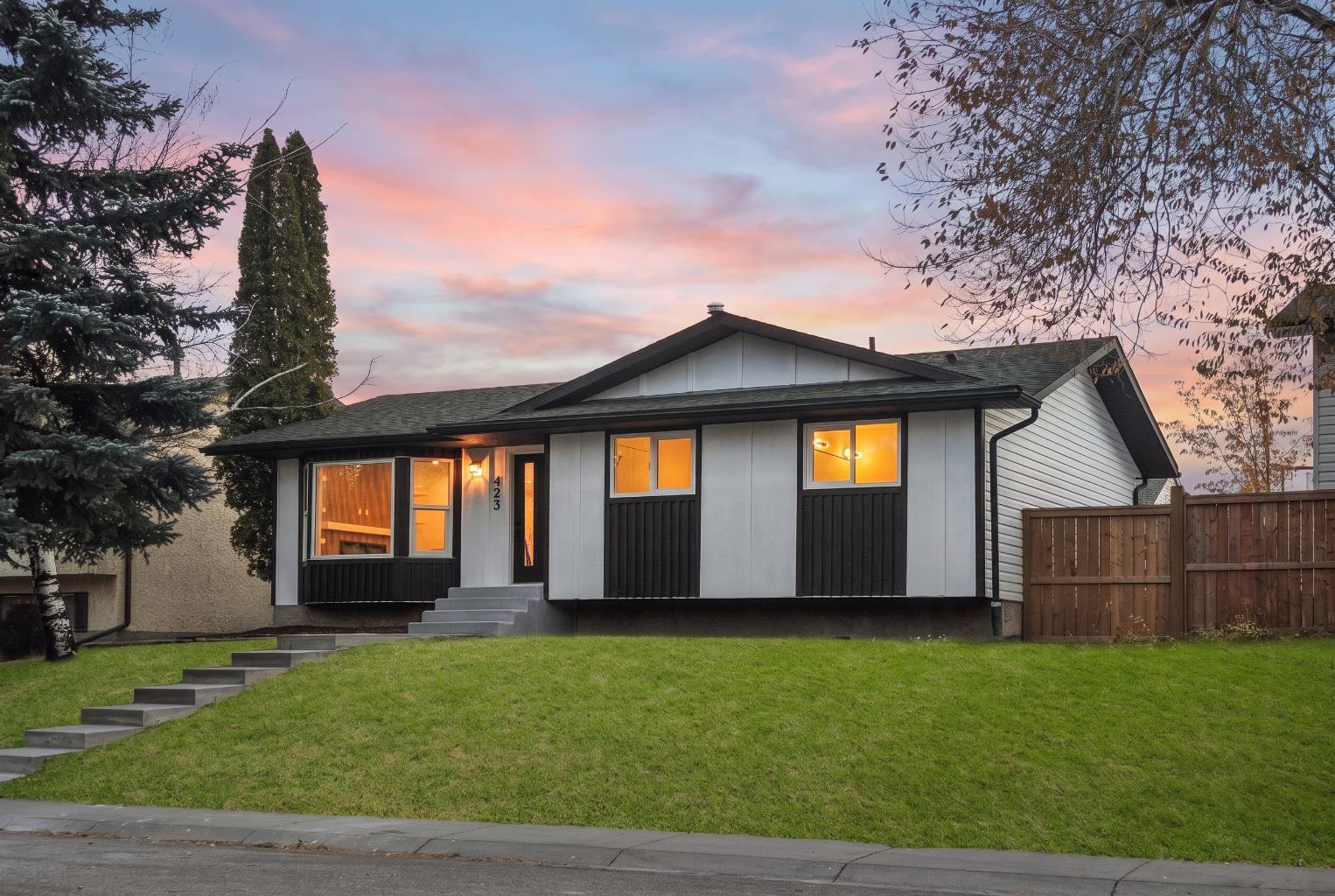 423 Queen Anne Way SE