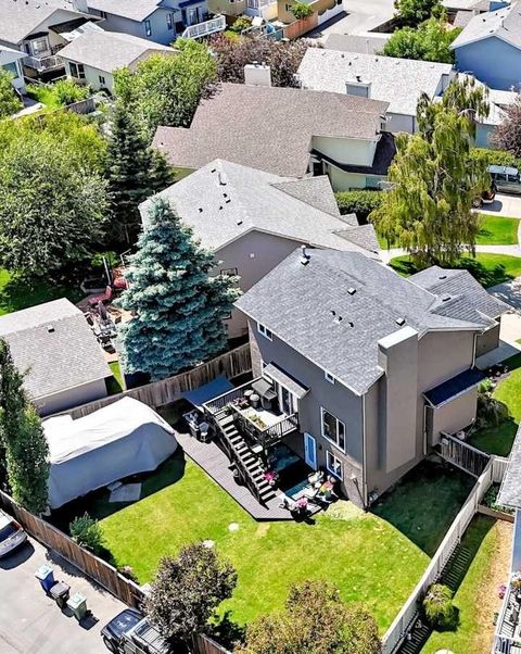 Photo of 21 Shawbrooke Bay SW, Calgary, AB T2Y 3A1 (MLS # A2327387)