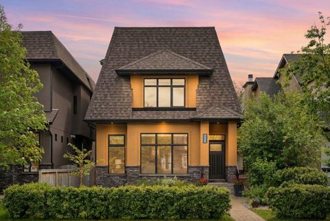 Photo of 2409 Westmount Road NW, Calgary, AB T2N 3N9 (MLS # A2320112)