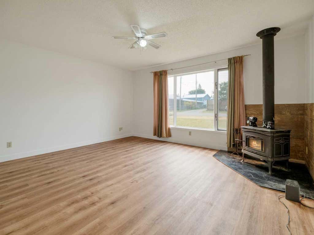 Photo of 409 Patton Avenue, Lundbreck, AB T0K 1H0 (MLS # A2336069)