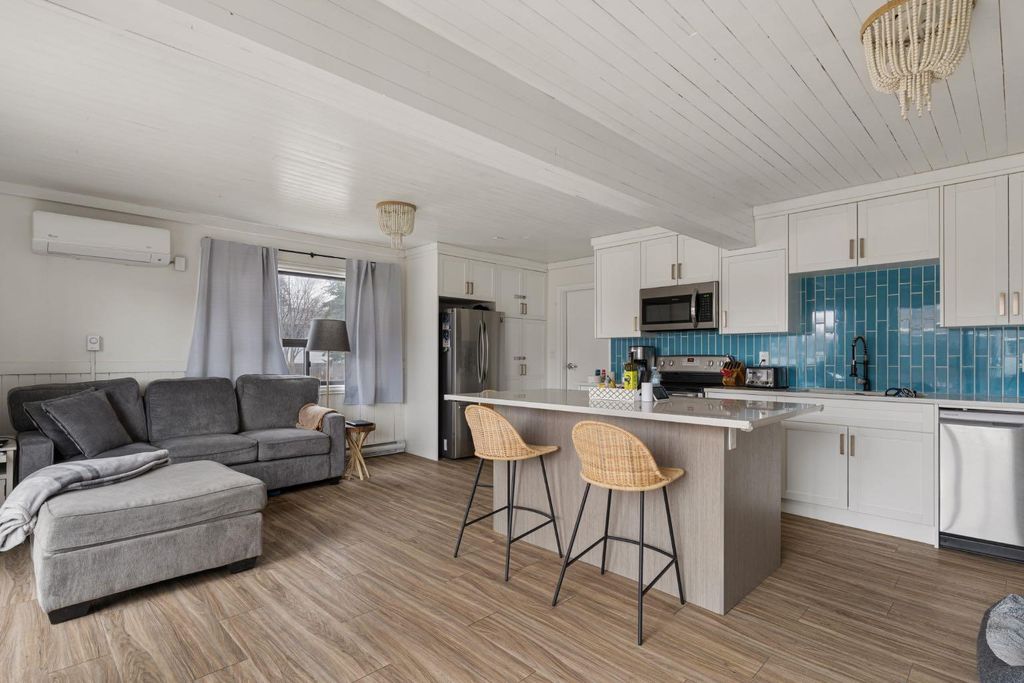 Photo of 5019 52 Street, Sylvan Lake, AB T4S 1E4 (MLS # A2303454)
