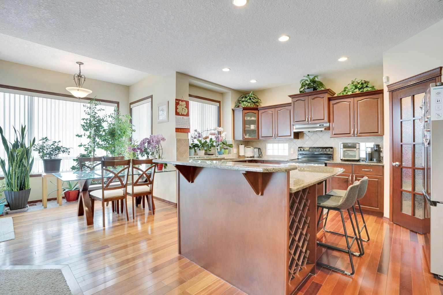 160 Tremblant Way SW