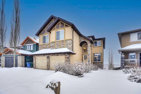 Photo of 160 Tremblant Way SW, Calgary, AB T3H 0B8 (MLS # A2298595)