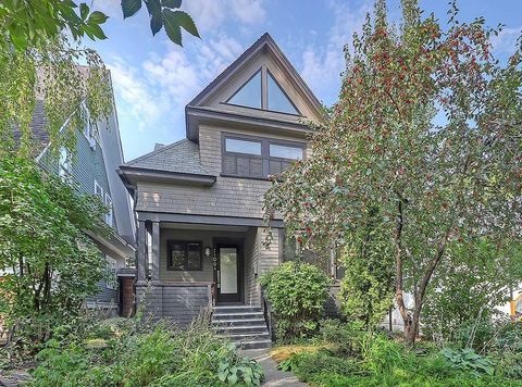 Photo of 2109 14A Street SW, Calgary, AB T2T 3W9 (MLS # A2254522) Photo of 2109 14A Street SW, Calgary, AB T2T 3W9 (MLS # A2254522)