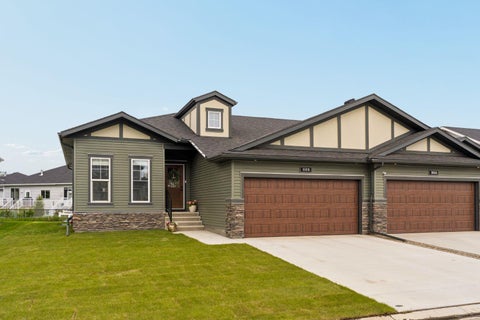 Photo of 808 Mandalay Link, Carstairs, AB T0M 0N0 (MLS # A2323853)