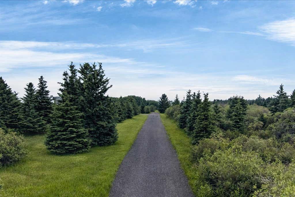 Photo of 240117 210 Avenue W, Rural Foothills County, AB T0L 1W4 (MLS # A2327363)