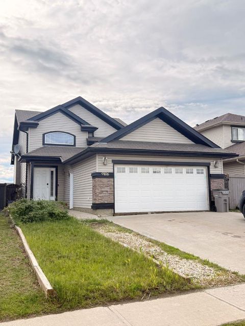 Photo of 9106 Willow Drive Dr, Grande Prairie, AB T8W 0G8 (MLS # A2314666)