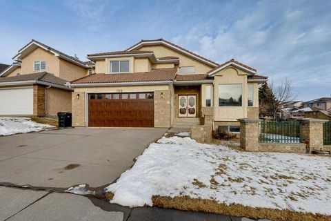 106 Sienna Hills Drive SW Calgary AB T3H 2C8