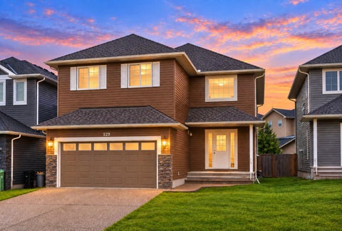 Photo of 129 Everhollow Rise SW, Calgary, AB T2Y 0B1 (MLS # A2353996)