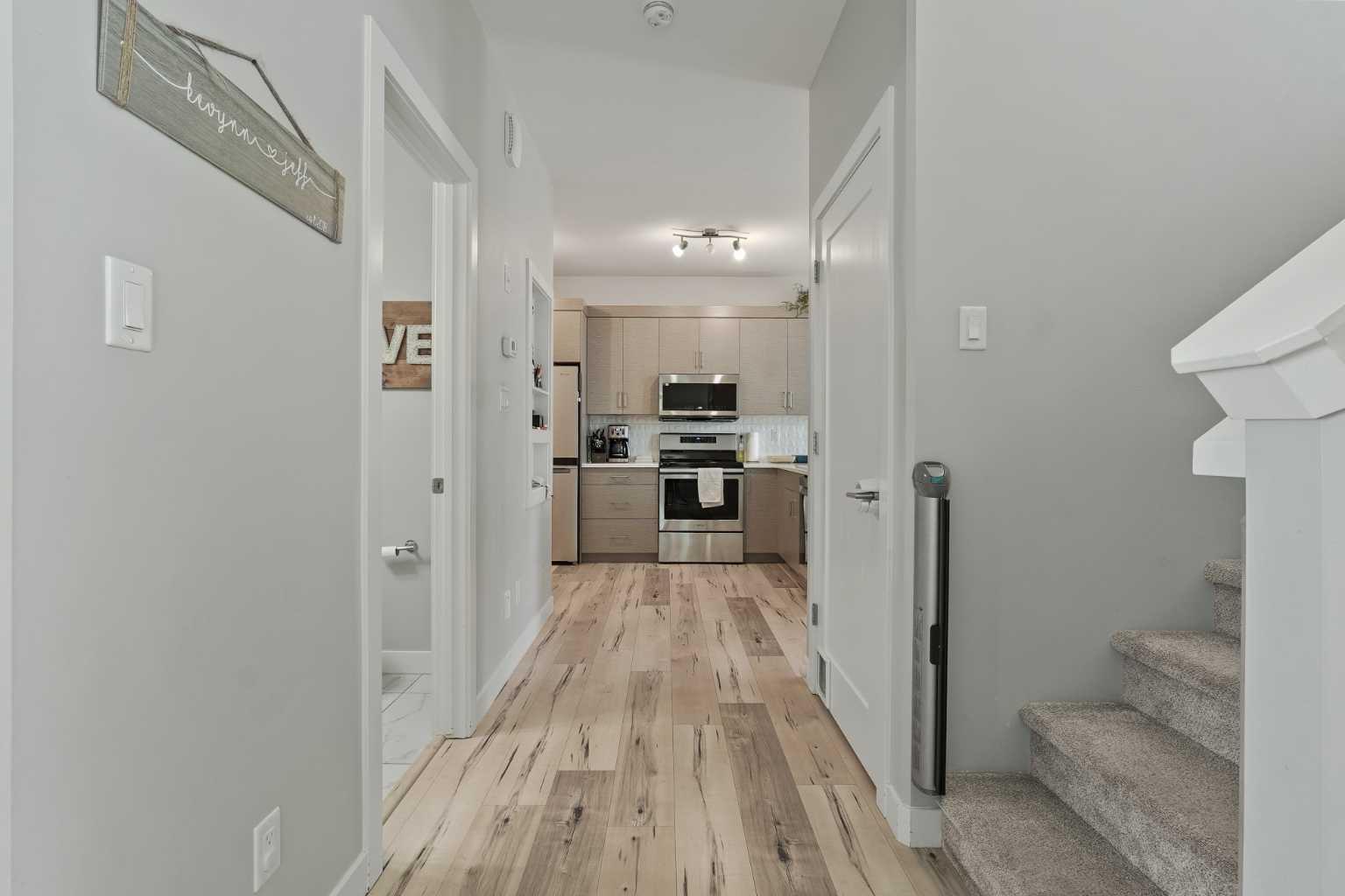 244 Northlander Bend W