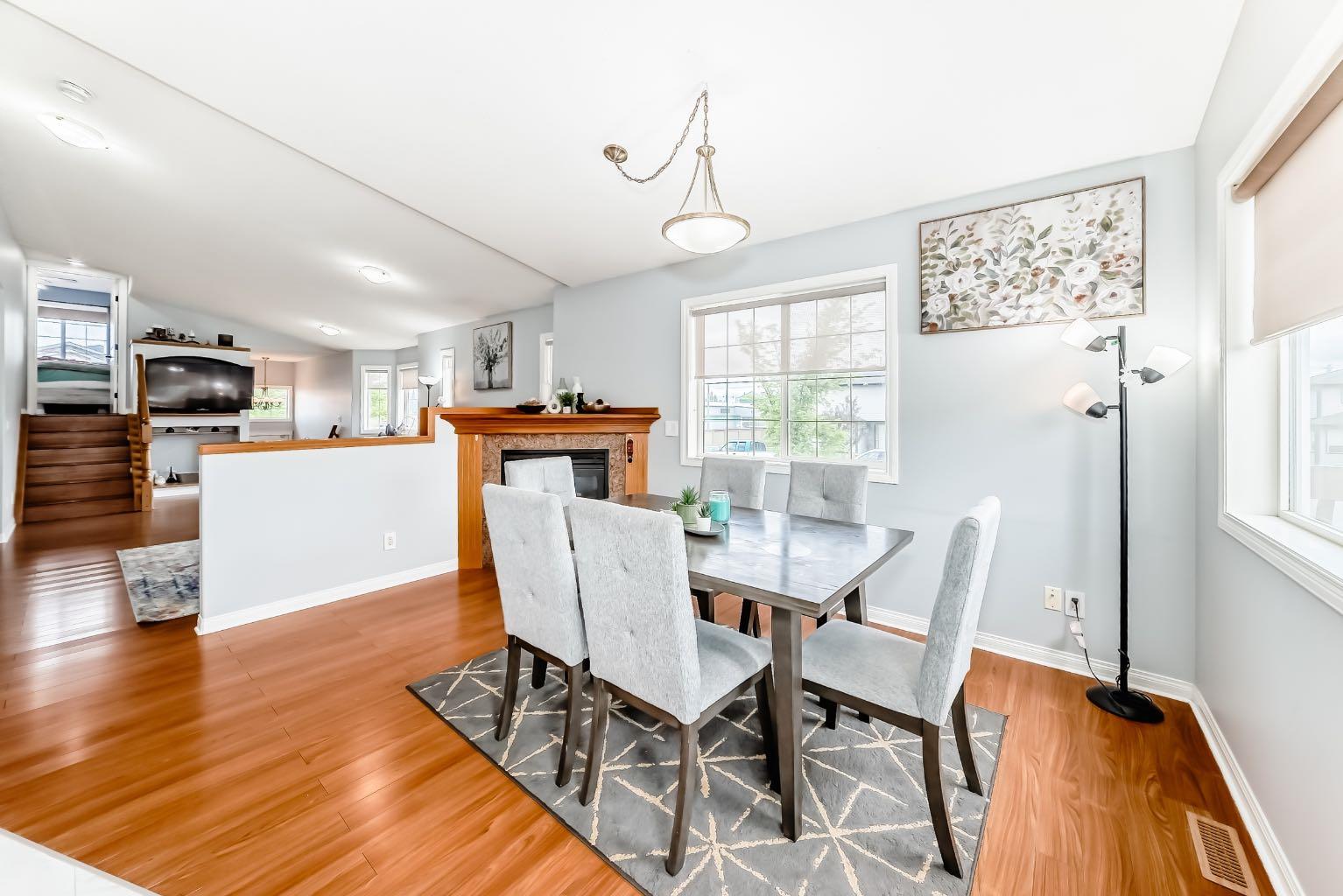 98 Canoe Square SW