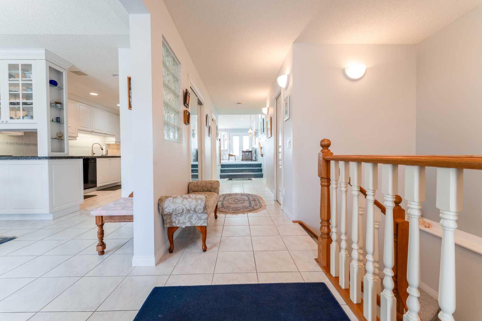 8 Prominence Path SW