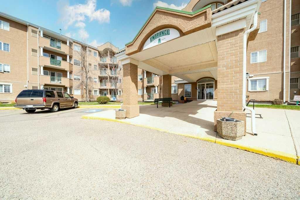 Photo of 278 Park Meadows Drive SE #415, Medicine Hat, AB T1B 4J1 (MLS # A2302789)