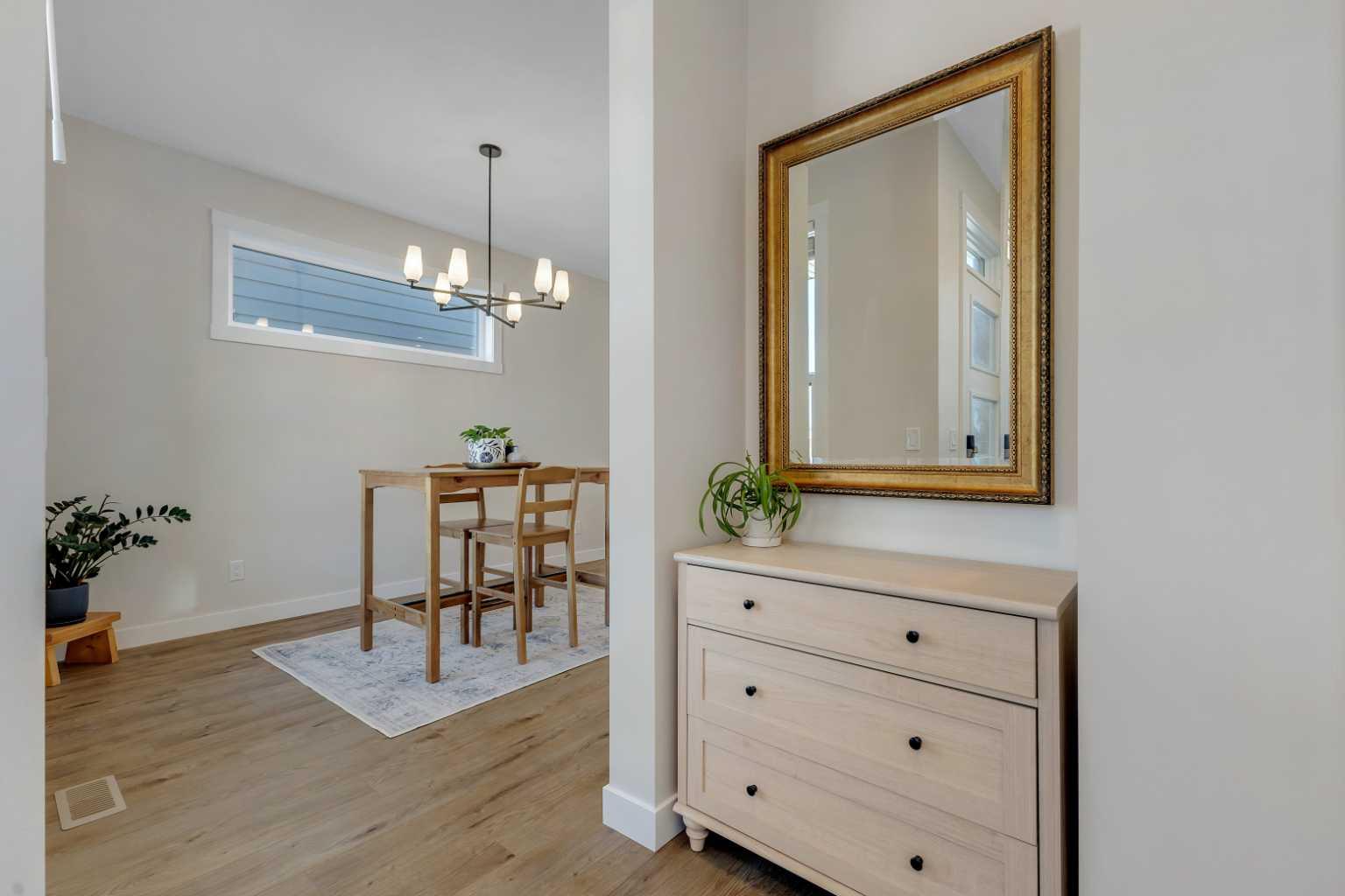 547 Rowmont Boulevard NW