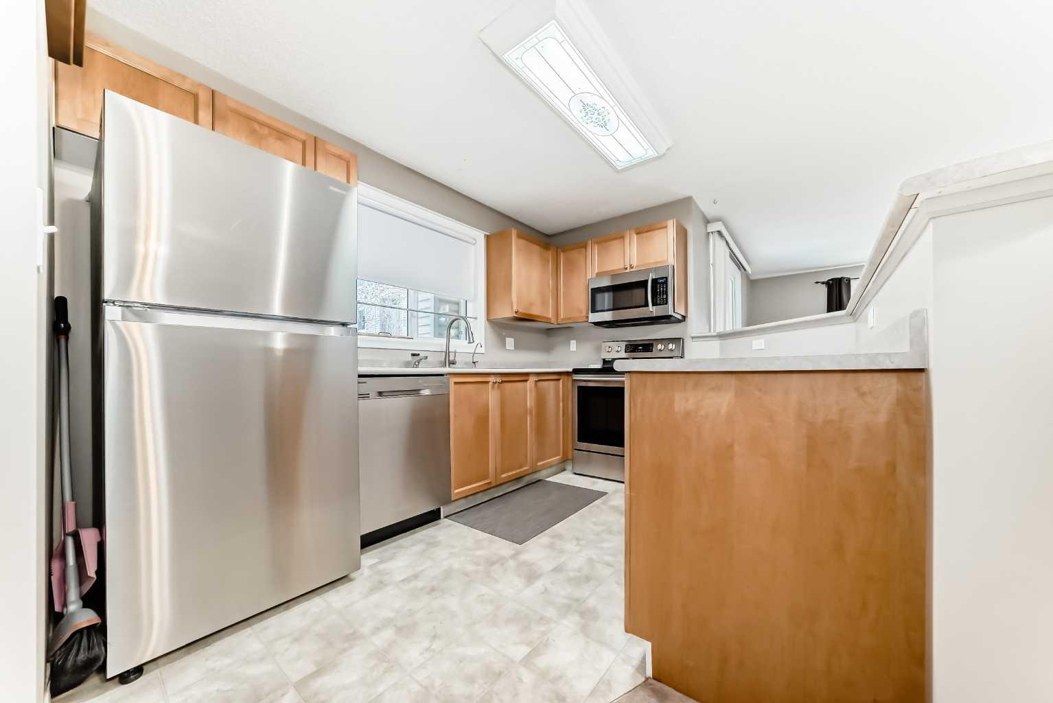 604 8 Street SW 3101