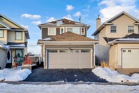 131 Coral Springs Circle NE Calgary AB T3J 3P5