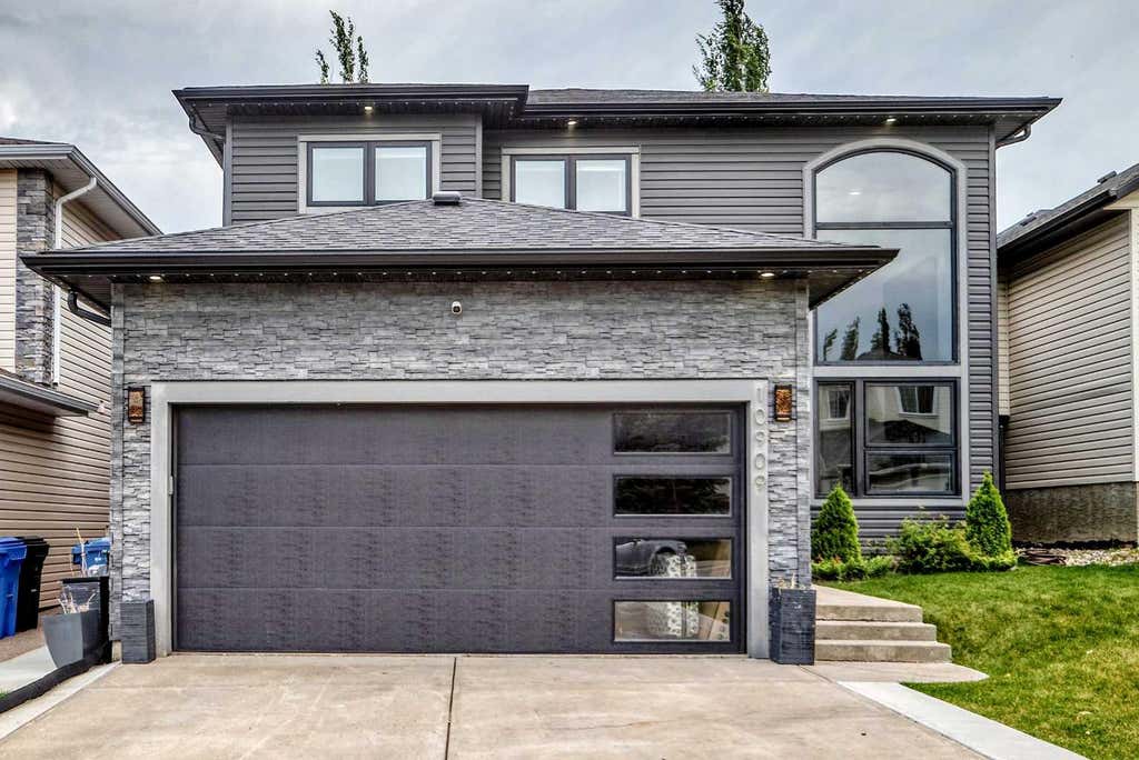 Photo of 10909 Hidden Valley Drive NW, Calgary, AB T3A 5V7 (MLS # A2328975)