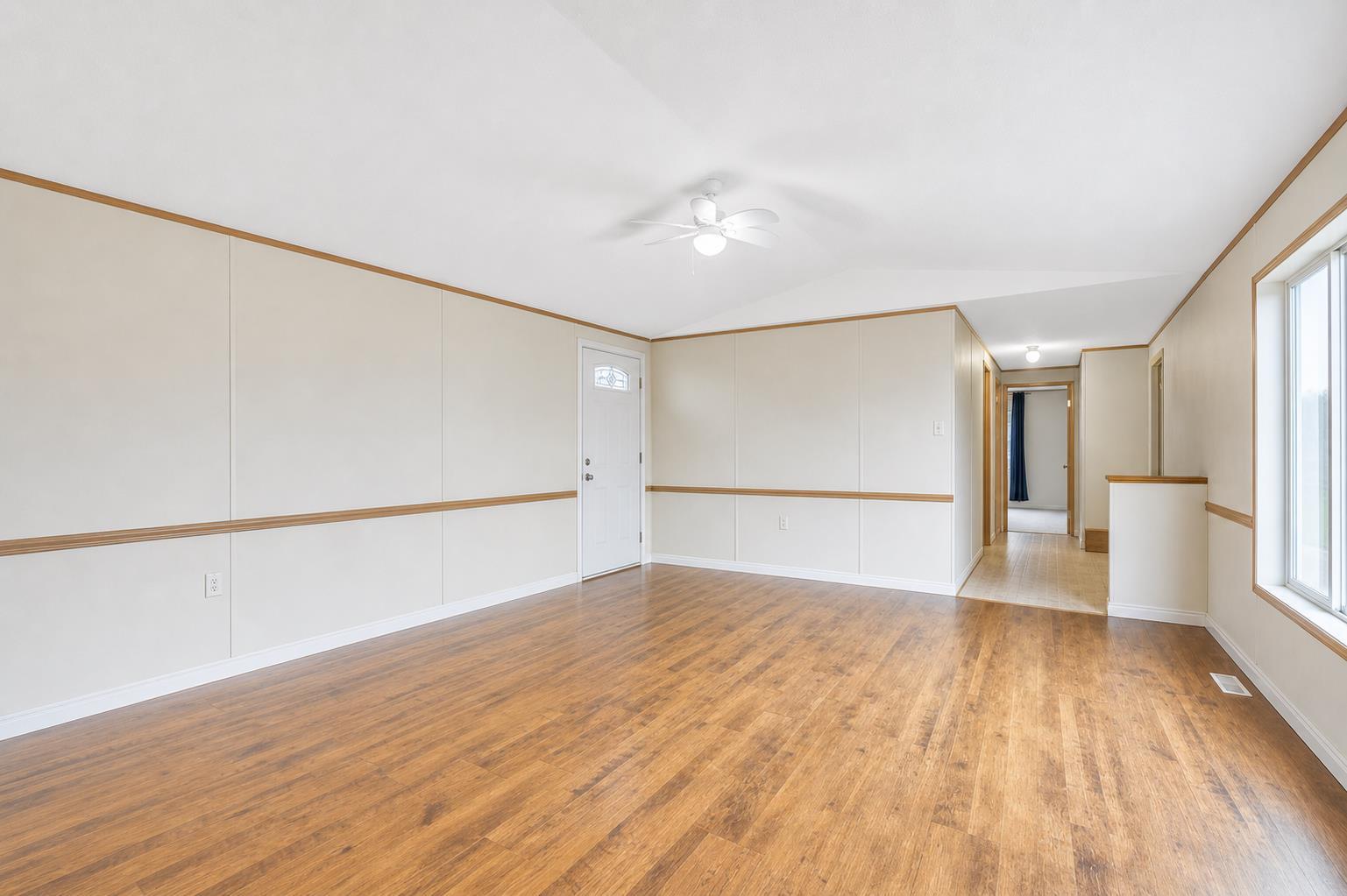 863 Brentwood Crescent