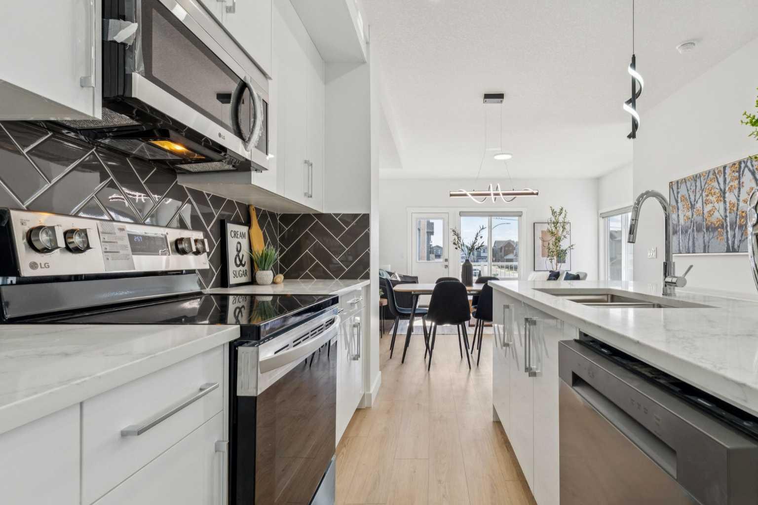 95 Saddlecrest Circle NE 102