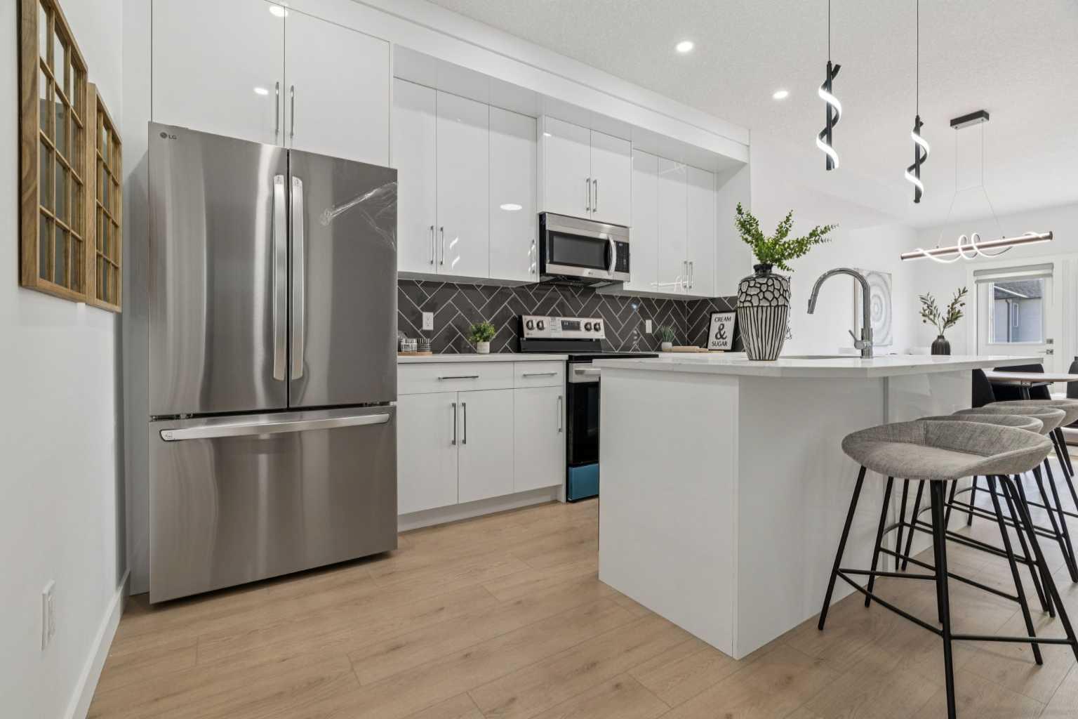 95 Saddlecrest Circle NE 102