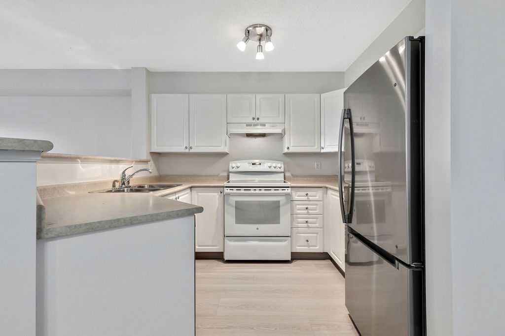 604 8 Street SW 3304