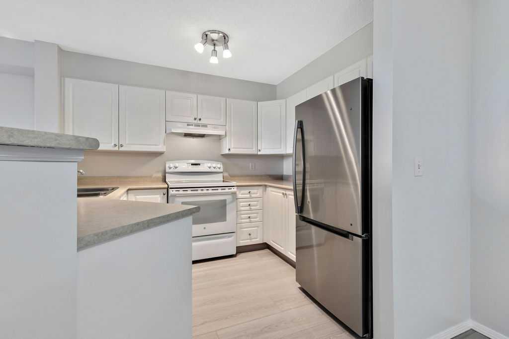 604 8 Street SW 3304