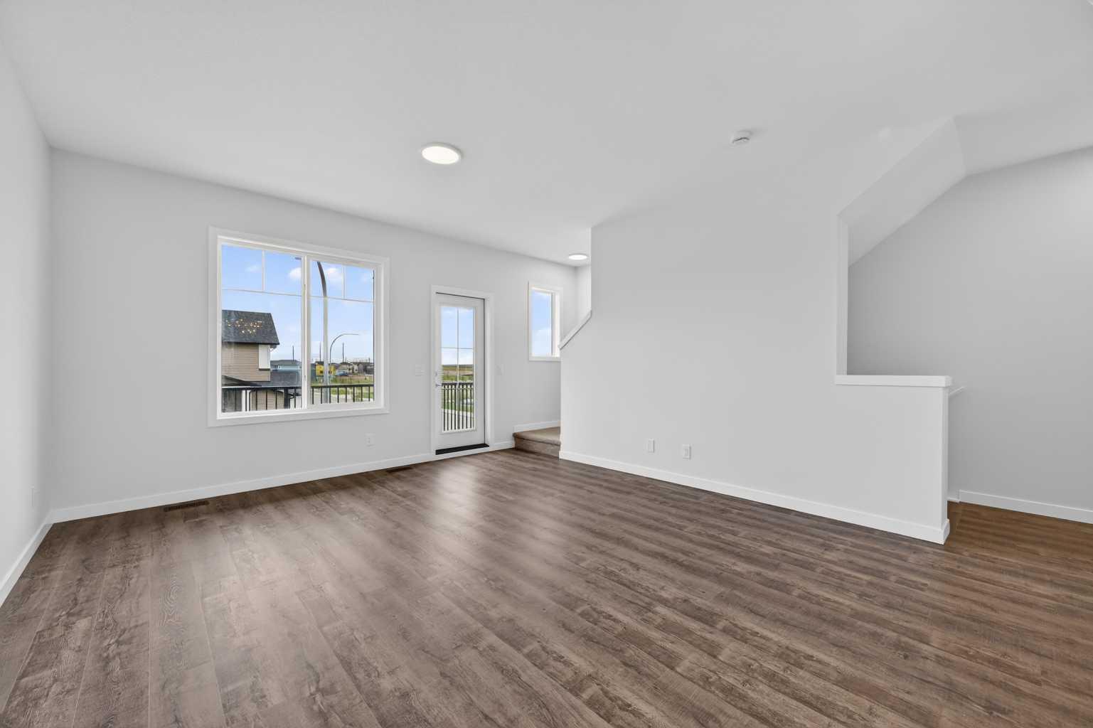 8 Hotchkiss Parade SE
