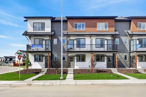 Photo of 8 Hotchkiss Parade SE, Calgary, AB T3S 0X5 (MLS # A2321320)