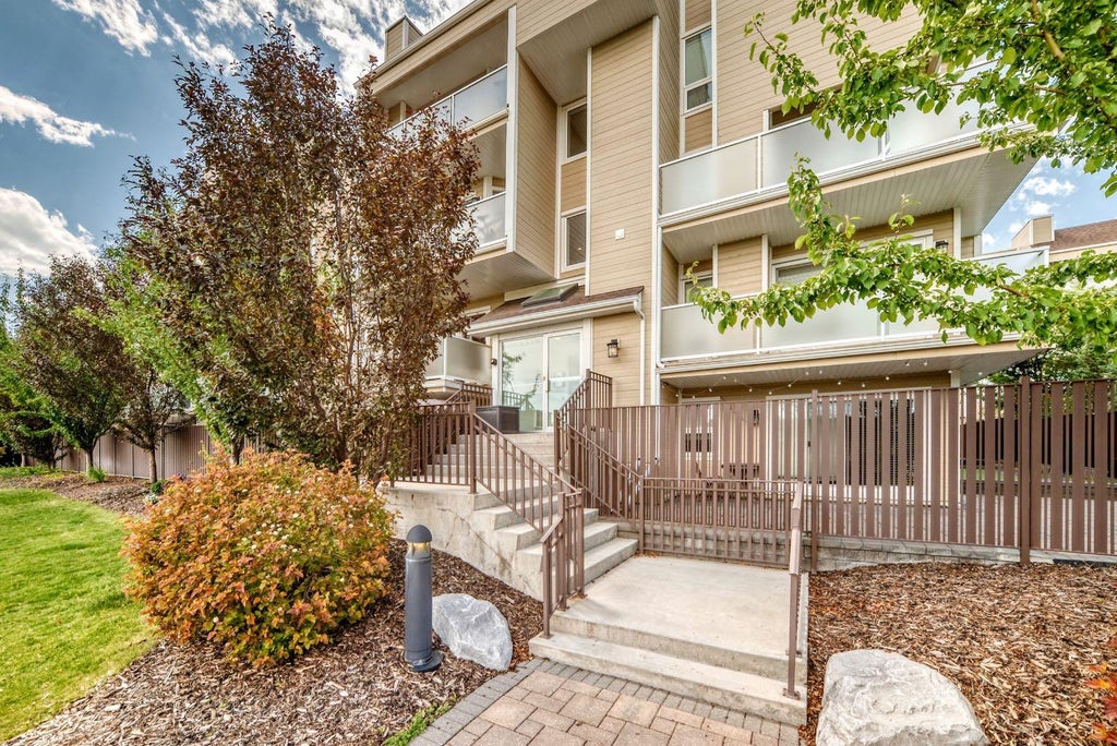 Photo of 3717 42 Street NW #307, Calgary, AB T3A 2W2 (MLS # A2327253)