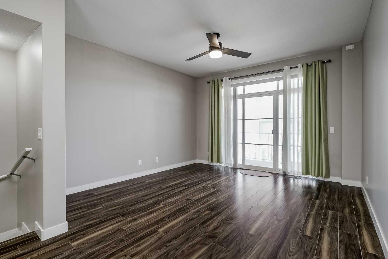 108 Redstone View NE