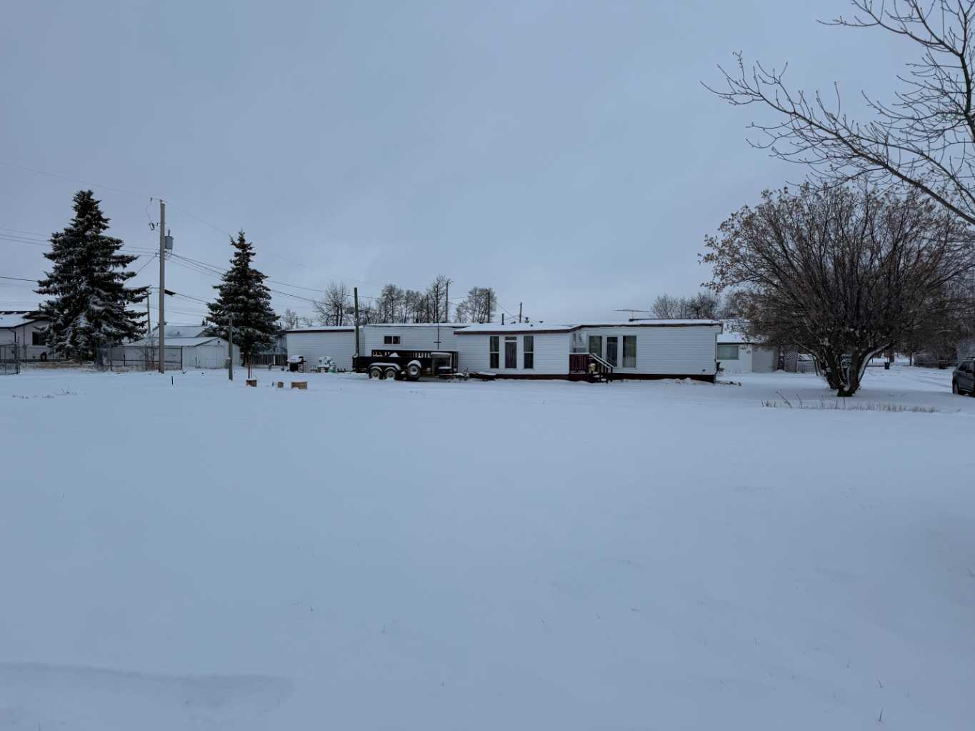 5107, 5113, 5117 51 Avenue