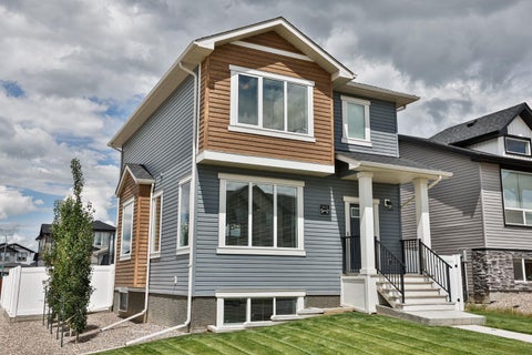 Photo of 963 40 Avenue N, Lethbridge, AB T1H 7G9 (MLS # A2328317)