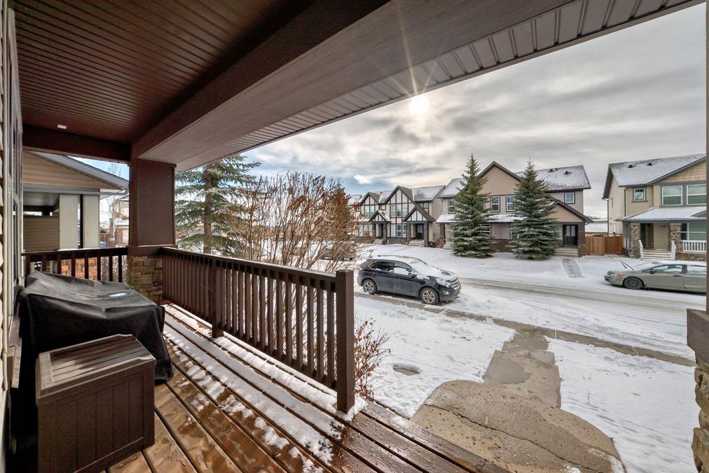 Photo of 36 Panora Way NW, Calgary, AB T3K 0R3 (MLS # A2291941)