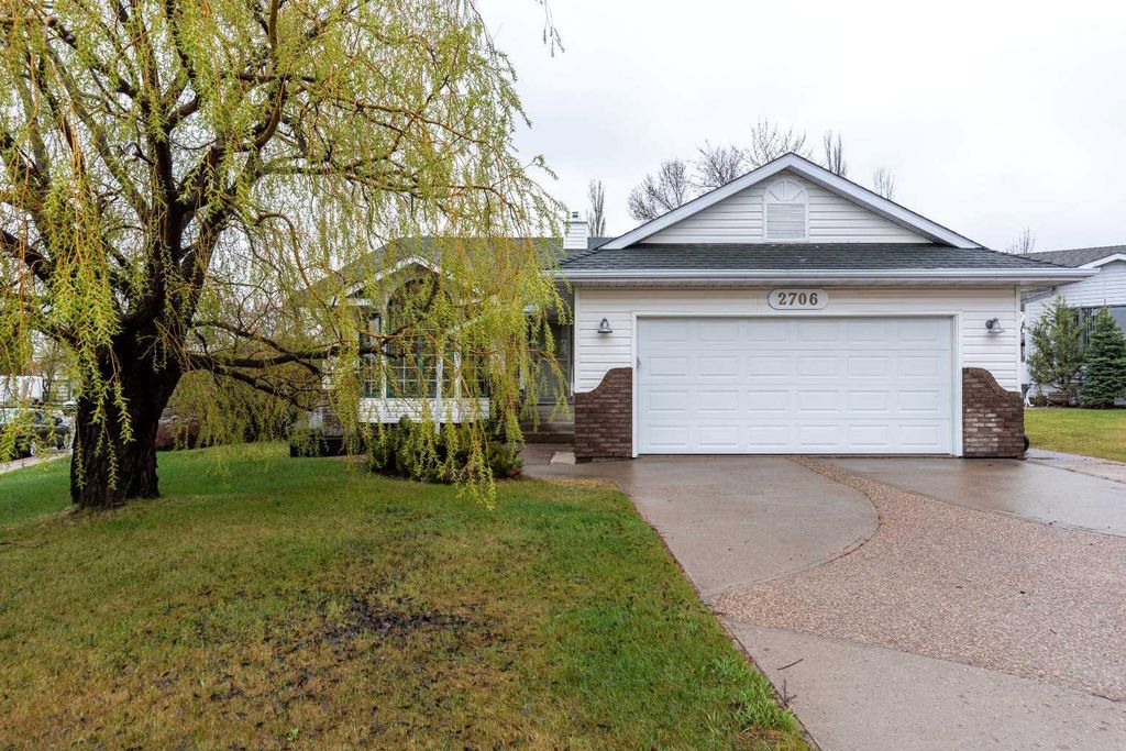 Photo of 2706 57B Avenue, Lloydminster, AB T9V 2M8 (MLS # A2311754)