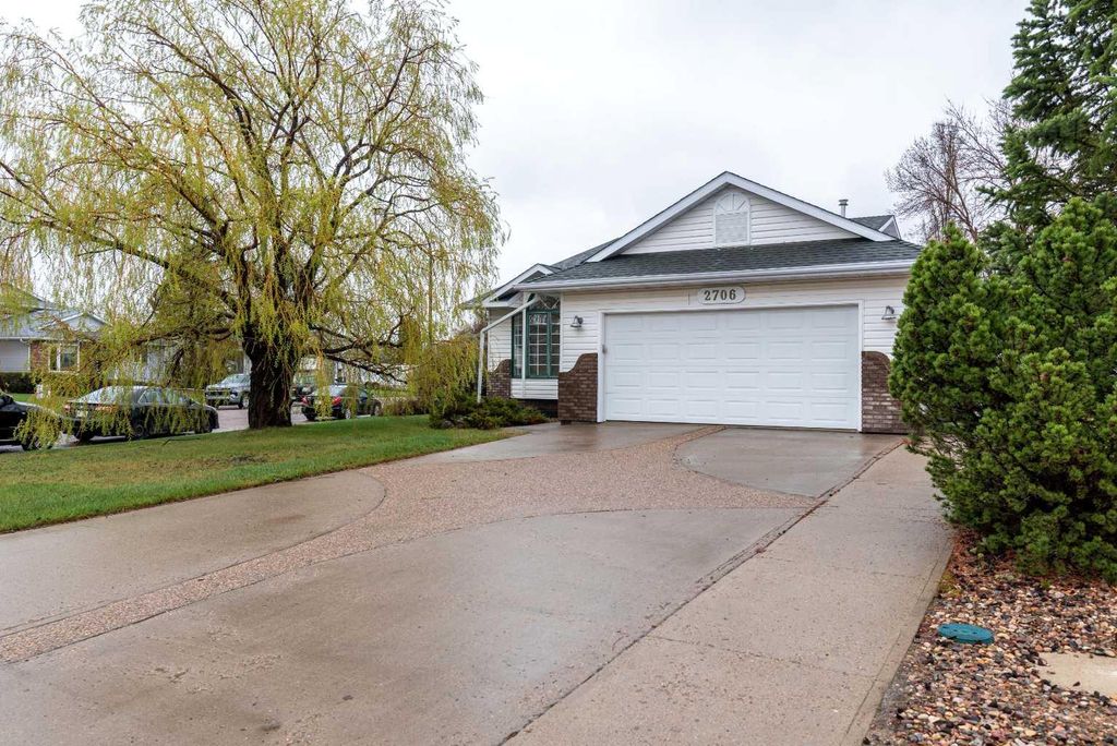 Photo of 2706 57B Avenue, Lloydminster, AB T9V 2M8 (MLS # A2311754)