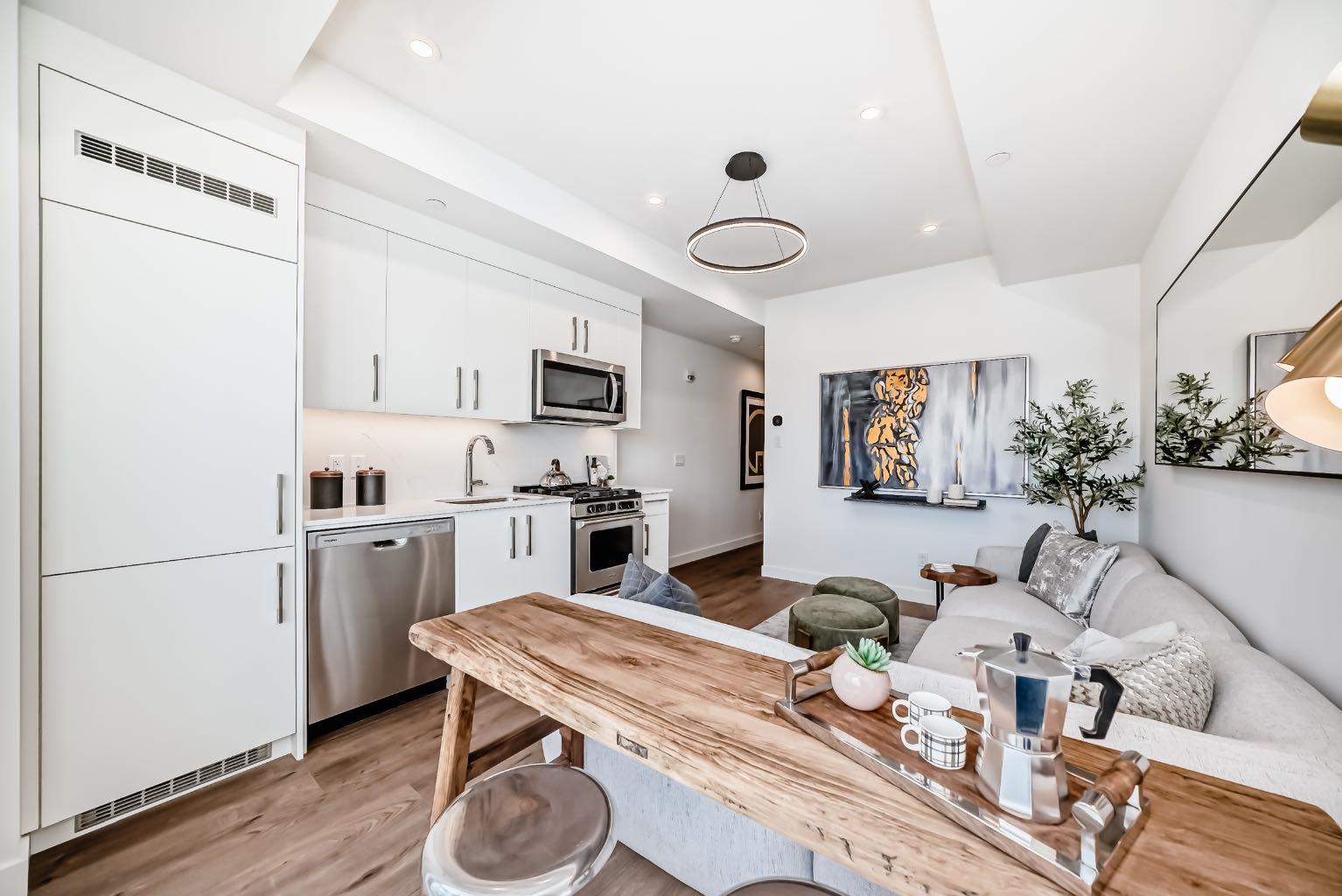 110 18A Street NW 236